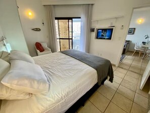 Deluxe-Apartment, Balkon, Stadtblick | Kostenloses WLAN