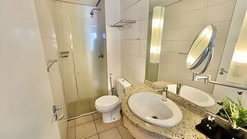 Apartment | Bathroom