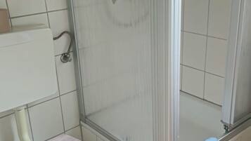 Dusche, Handtücher, Toilettenpapier