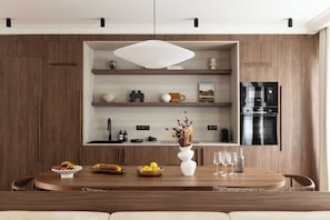 Dining - Luxury Apartment / AC - 4br/ 8P - Bastille (Paris)