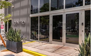 Exterior detail - CD1608 - Downtown Loft with Pool, Gym and City Views in Miami (Miami Beach)