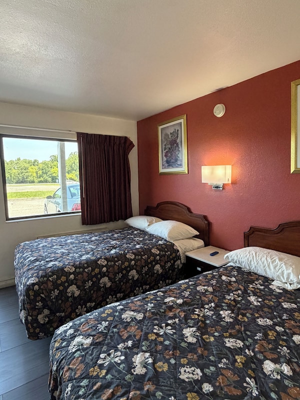 Travel Inn - Greensboro, NC