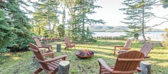 Southern Edge Retreat Vintage Charm by the Bay