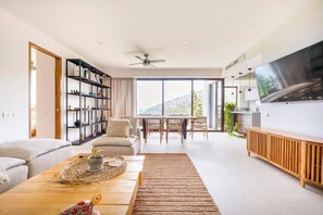 Apartment, Balkon, Bergblick | Wohnbereich