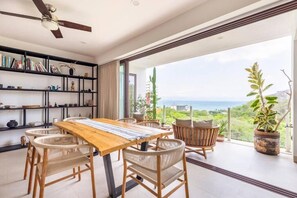 Apartment, Balkon, Bergblick | Speisen