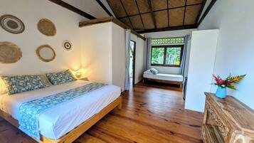 Chambre triple, vue sur le jardin | Accès au Wi-Fi (inclus)