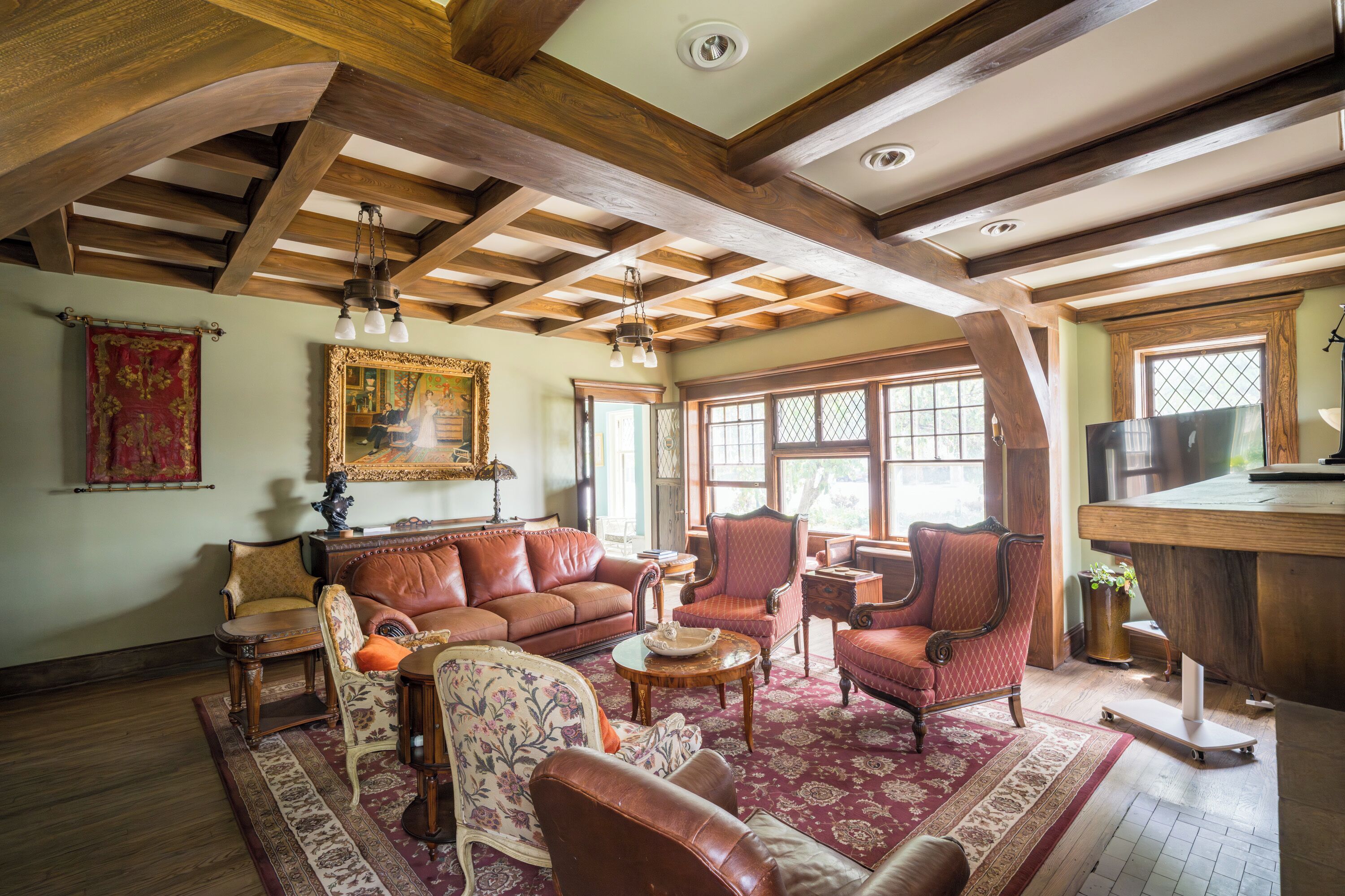 Gorgeous 9-bedroom Historic Estate With Ac In Vibrant Detroit - Windsor
