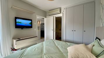 Deluxe Apartment, Balcony, Beach View | Free WiFi