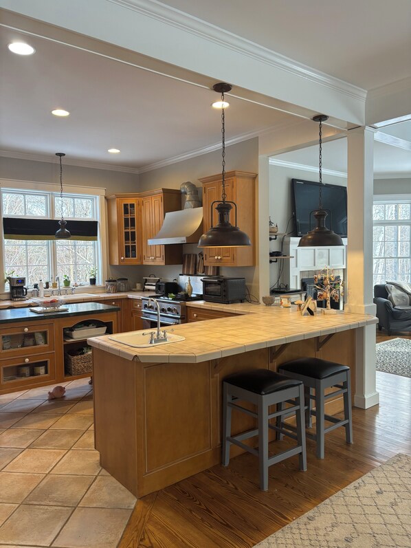 Private kitchen - Killington Home, perfect for Hikers, Bikers, & skiers. Sits on 13 private acres (Killington)