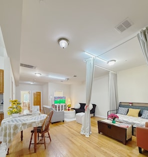 Interior - Beautiful 2-bedroom apartment in vibrant Jersey City (Jersey City)