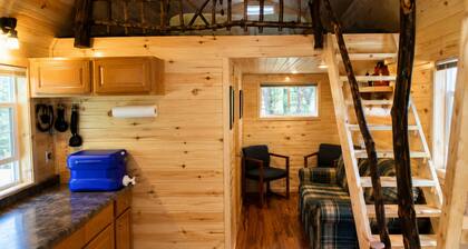 Hideout Retreat Cozy Cabin Near Wisconsin Dells