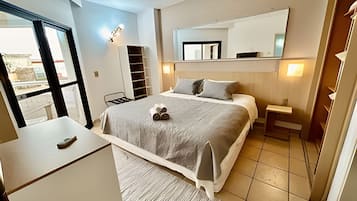 Deluxe Apartment, Balcony, Beach View | WiFi (free)