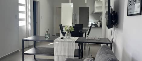 Deluxe Apartment | Living area