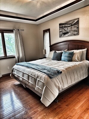 4 habitaciones, tabla de planchar con plancha, wifi y ropa de cama 