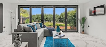 Spacious 4BR Home for Families & Groups
