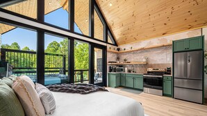 1 bedroom, travel crib, WiFi (free), bed sheets - Private Pond, Waterfall, Dock, Hot Tub, Sauna, Fire Pit, Secluded Tree House (Sevierville)