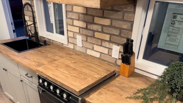 Private kitchen - Board and batten single unit #1 (Sierra Vista)