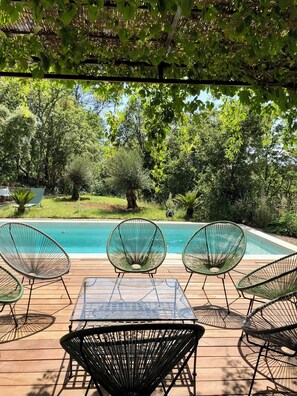 Piscina a l'aire lliure i piscina climatitzada 