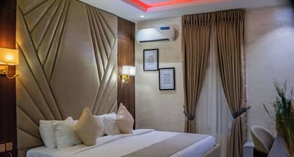 De Grand Vale Hotel and Suites