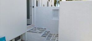 Exterior detail - Seaside Cushy Studio (Paros)