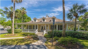 Exterior - The Elliott, Ocean Walk Getaway, Pools & Walkable Location (St. Simons Island)