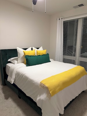 1 dormitorio, tabla de planchar con plancha, wifi gratis y ropa de cama