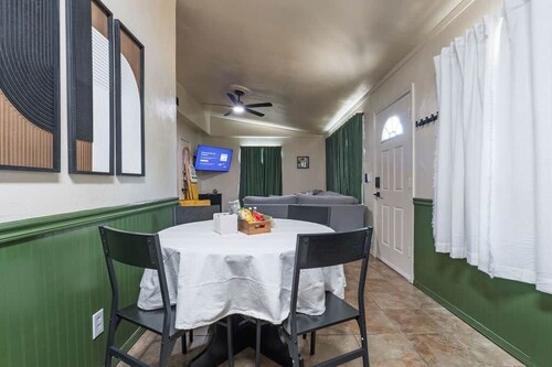Bison Hill Bungalow | 3 blks from OBU