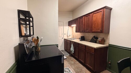Bison Hill Bungalow | 3 blks from OBU
