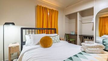 3 quartos, ferros/tábuas de passar roupa, Wi-Fi, roupa de cama