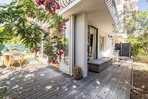 Khu ẩm thực ngoài trời