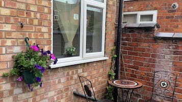 Huis, 2 slaapkamers, open haard | Buiten dineren