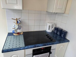 House, 2 Bedrooms, Fireplace | Interior