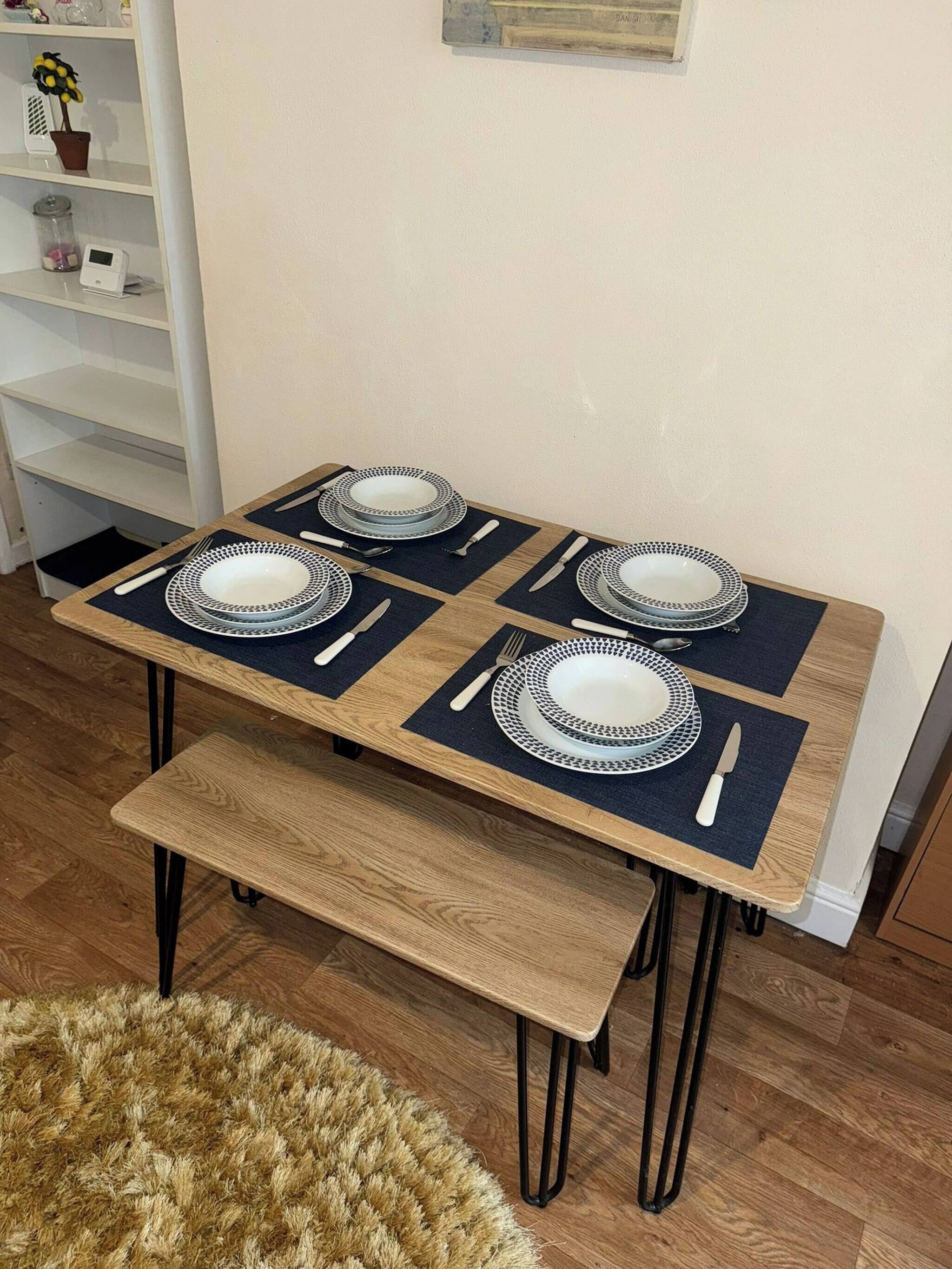 Talo, 2 makuuhuonetta, takka | Ruokailu