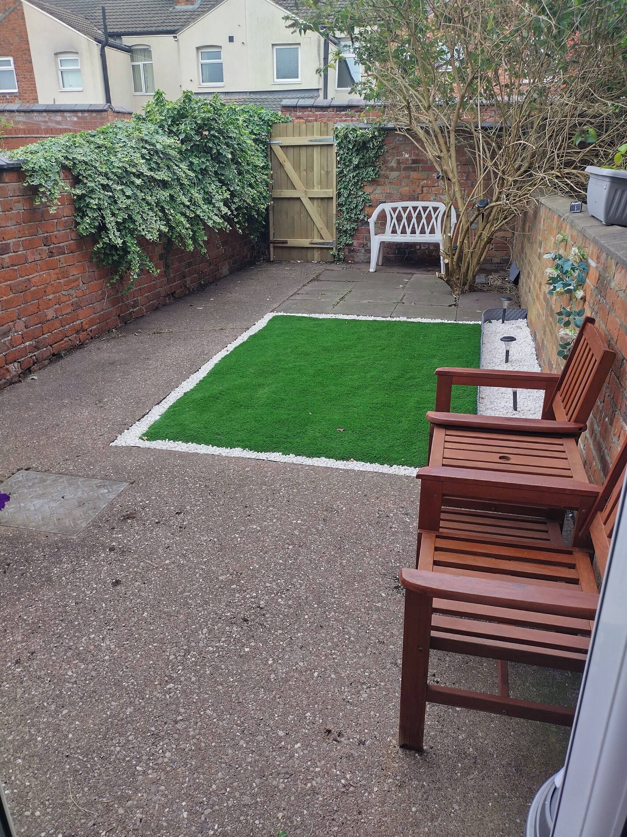 Hus, 2 soverom, peis | Terrasse/patio