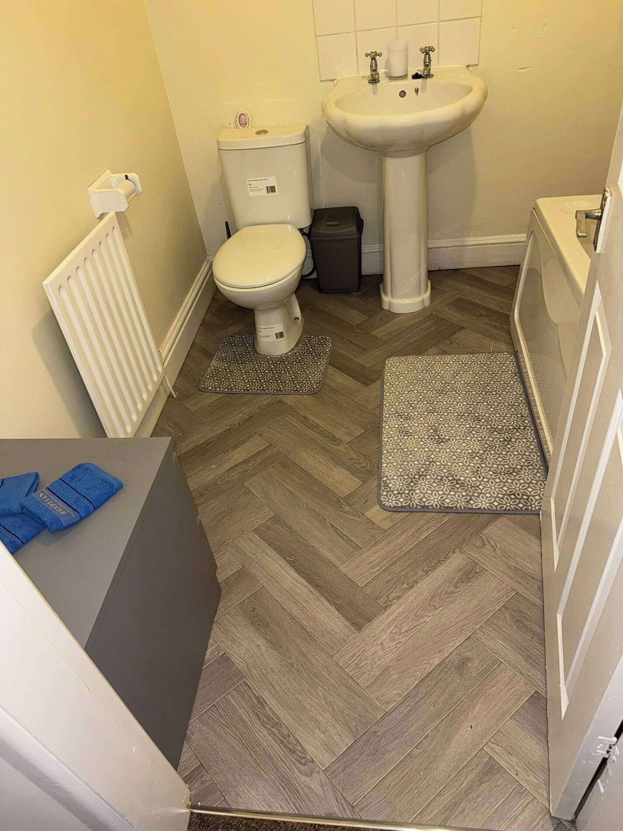 House, 2 Bedrooms, Fireplace | Bathroom