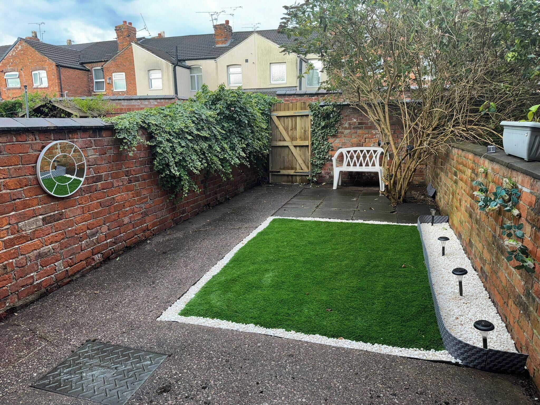 House, 2 Bedrooms, Fireplace | Garden
