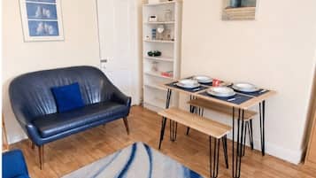 House, 2 Bedrooms, Fireplace | Living area