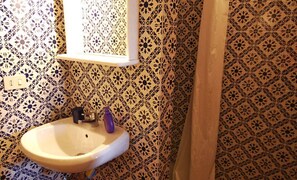Bathroom - Villa Opera - Apartment in Livorno (Toscana)