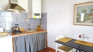 Private kitchen - Villa Opera - Apartment in Livorno (Toscana)