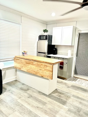 Private kitchen - Cozy 1-bedroom suite in lovely Houma (Houma)