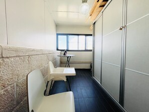 Interior - Awesome 3BR Retreat in Machane Yehuda-Free Parking (Jerusalem)