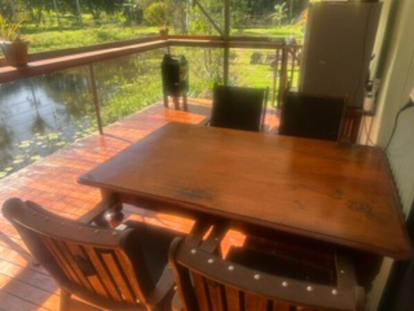 Outdoor dining - Peaceful location,15mins to Australia Zoo,4ks to Beerwah Village & Cafes (Beerwah)
