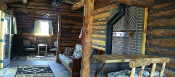 Historic 1860s Trading Post Cabin On 40 Acre Ranch