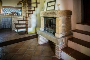 Interior - Podere Colombaione - Capanna Apartment (Toscana)
