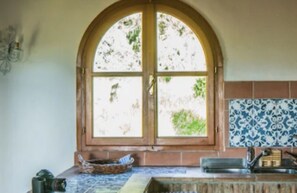 Private kitchen - Podere Colombaione - Capanna Apartment (Toscana)