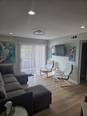 Smart TV - Delightful 2-bedroom condo with AC in sunny Phoenix (Phoenix)