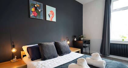 Stylish House In Bishop Auckland, Wifi & Parking