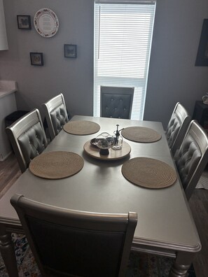 Dining - New Haven 5 mi to Legoland & 0.5 mi to dwntwn (Winter Haven)