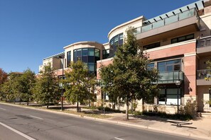 Exterior - Modern Downtown Luxury Apartment Pearl & Hiking (Boulder)