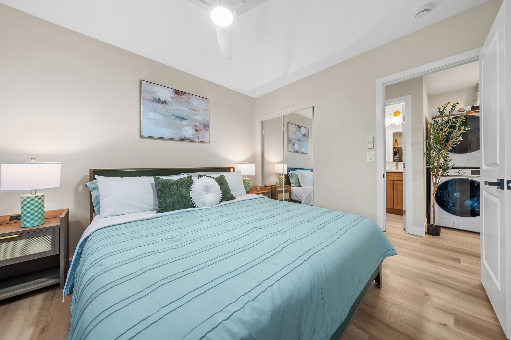 2 bedrooms, desk, iron/ironing board, free WiFi